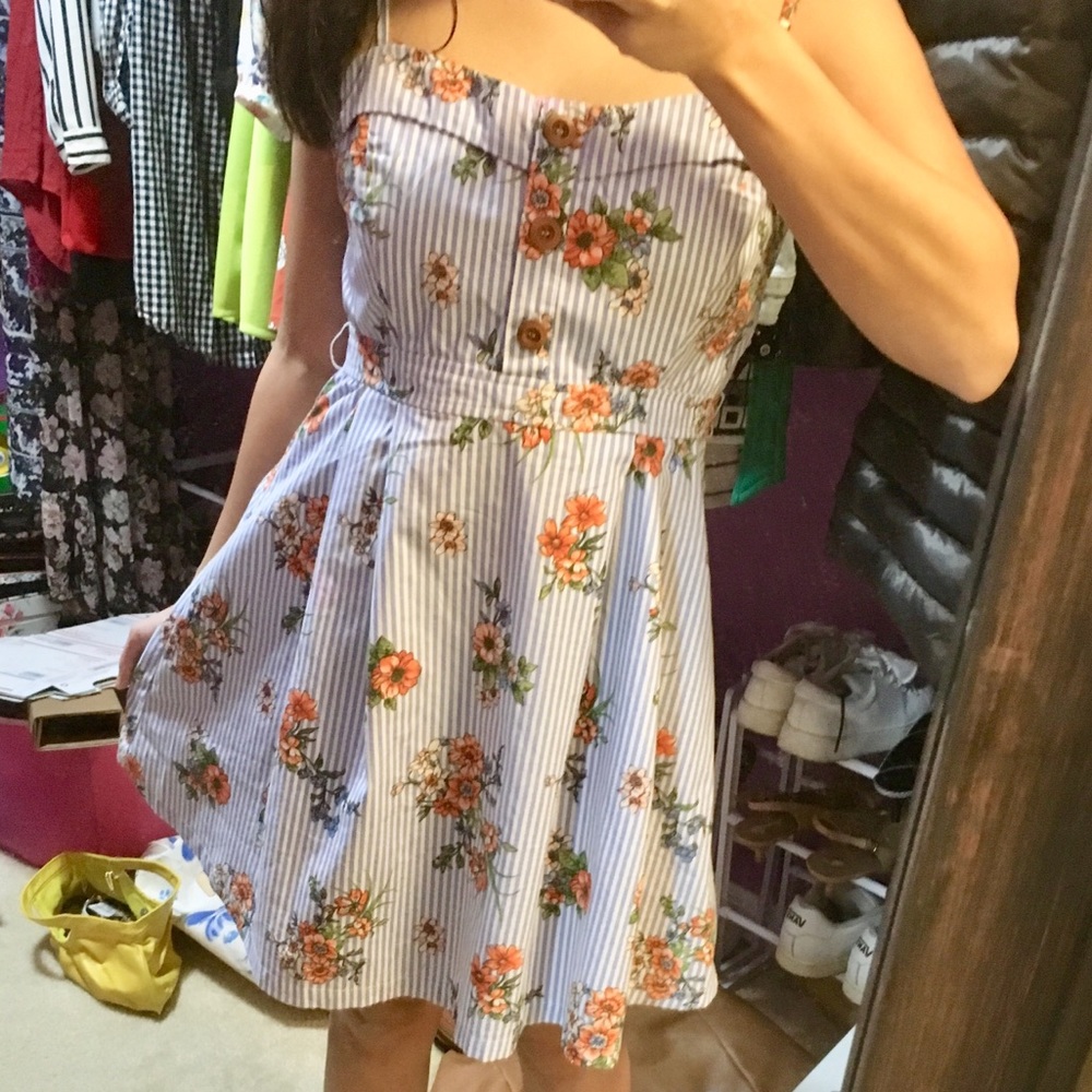 Forever21 mini dress 👗 Super cute 😻